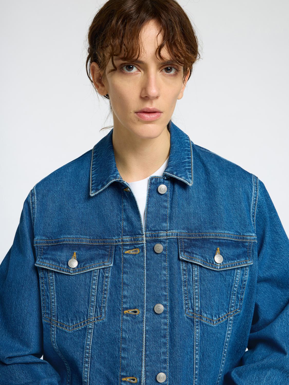 model_shot-detail
